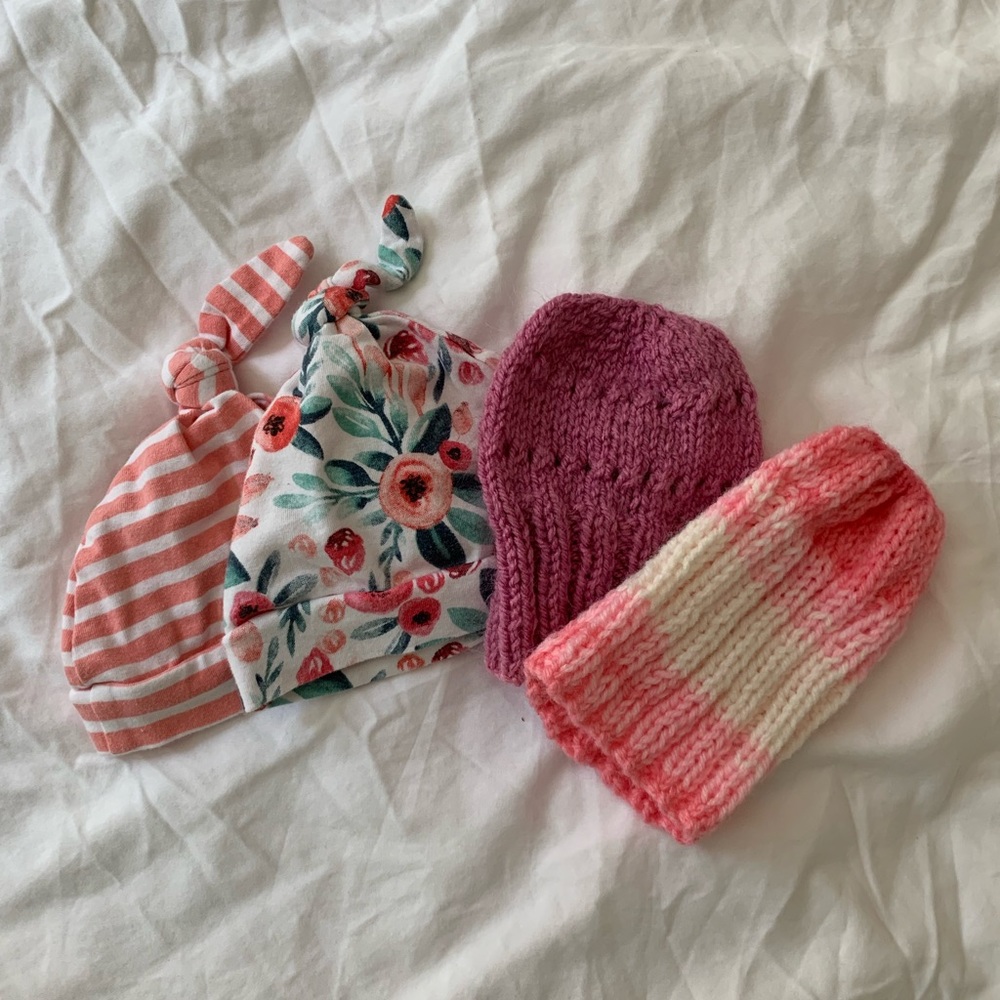 Set of 4 girls newborn hats